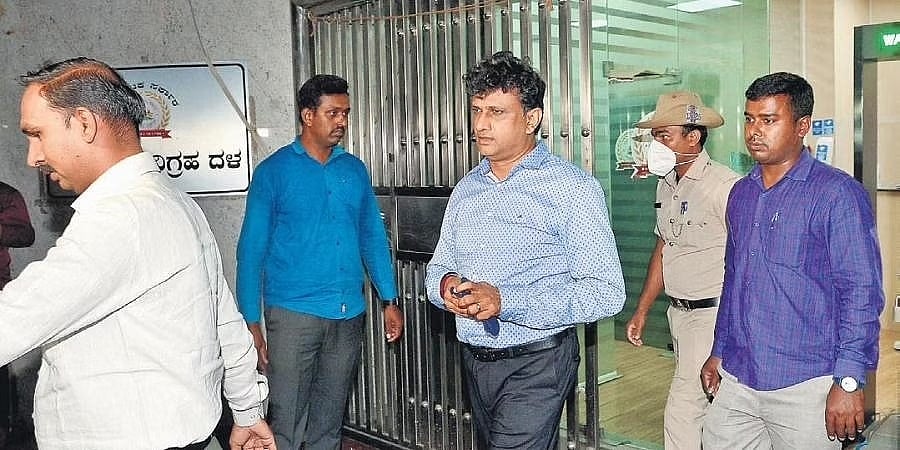 ಲಂಚ ಪ್ರಕರಣ: ಮಾಧ್ಯಮಗಳ 'ವಿಚಾರಣೆ' ವಿರುದ್ಧ ಬೆಂಗಳೂರು ನಗರ ಮಾಜಿ ಜಿಲ್ಲಾಧಿಕಾರಿ ಸುಪ್ರೀಂ ಕೋರ್ಟ್ ಗೆ ಅರ್ಜಿ