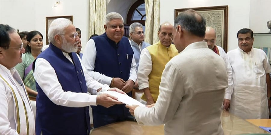 ಉಪ ರಾಷ್ಟ್ರಪತಿ ಚುನಾವಣೆ: ಜಗದೀಪ್ ಧಂಕರ್ ನಾಮಪತ್ರ ಸಲ್ಲಿಕೆ, ಪ್ರಧಾನಿ ಮೋದಿ ಸೇರಿ ಹಲವು ಗಣ್ಯರ ಉಪಸ್ಥಿತಿ!