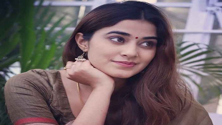 'ಲವ್‌ ಲಿ' ಚಿತ್ರದಲ್ಲಿ ವಸಿಷ್ಠ ಸಿಂಹಗೆ ನಾಯಕಿಯಾಗಿ ಸ್ಟೆಫಿ ಪಟೇಲ್ ಕನ್ನಡಕ್ಕೆ ಎಂಟ್ರಿ!