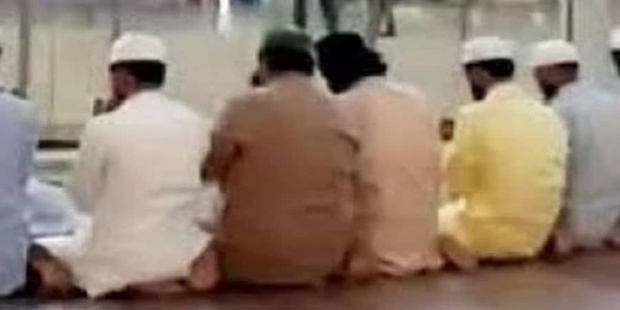 ಉತ್ತರ ಪ್ರದೇಶ: ಲುಲು ಮಾಲ್ ನಲ್ಲಿ ನಮಾಜ್, ನಾಲ್ವರ ಬಂಧನ