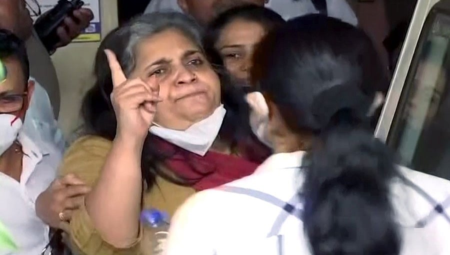 ತೀಸ್ತಾ ಸೆಟಲ್ವಾಡ್, ಶ್ರೀಕುಮಾರ್ ಗೆ 14 ದಿನಗಳ ನ್ಯಾಯಾಂಗ ಬಂಧನ!