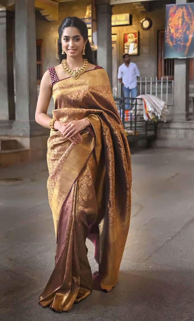 ನಗರದ ಅಮಣ್ಣಿ ರಾಮಣ್ಣ ಶೆಟ್ಟಿ ಸಭಾಂಗಣದಲ್ಲಿ ಬಂಟರ ಸಂಘದಿಂದ ಸನ್ಮಾನ ಮಾಡಲಾಯಿತು.