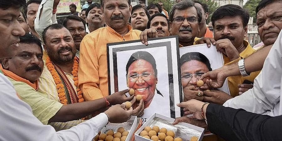 ಭಾರತದ 15ನೇ ರಾಷ್ಟ್ರಪತಿಯಾಗಿ ದ್ರೌಪದಿ ಮುರ್ಮು ಆಯ್ಕೆ, ಈ ಹುದ್ದೆಗೇರಿದ ಮೊದಲ ಬುಡಕಟ್ಟು ಮಹಿಳೆ!
