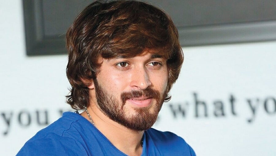 'ಜೇಮ್ಸ್' ಖ್ಯಾತಿಯ ಚೇತನ್ ಕುಮಾರ್ ಹೊಸ ಸಿನಿಮಾ ಘೋಷಣೆ :'ರೇಮೊ' ಇಶಾನ್ಗೆ ಆ್ಯಕ್ಷನ್ ಕಟ್!