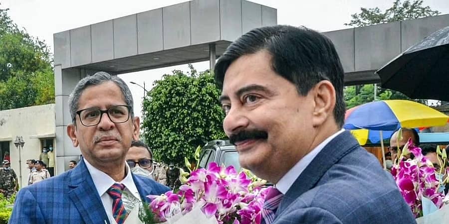 'ಕಾಂಗರೂ ಕೋರ್ಟ್' ನಡೆಸುತ್ತಿರುವ ಮಾಧ್ಯಮಗಳಿಂದ ಪ್ರಜಾಪ್ರಭುತ್ವಕ್ಕೆ ಹಾನಿ: ಸಿಜೆಐ ರಮಣ ಕಟು ಟೀಕೆ