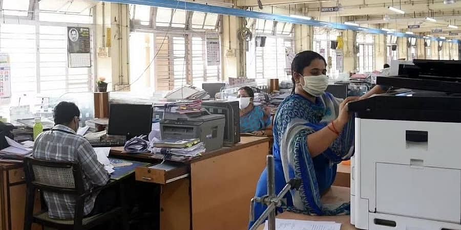 ಕಚೇರಿಗೆ ತಡವಾಗಿ ಬರುವ ಸರ್ಕಾರಿ ನೌಕರರ ವಿರುದ್ಧ ಕ್ರಮ: ಮುಖ್ಯ ಕಾರ್ಯದರ್ಶಿ ಆದೇಶ