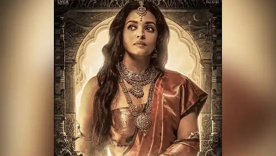 ಪೊನ್ನಿಯಿನ್ ಸೆಲ್ವನ್ ಹೊಸ ಪೋಸ್ಟರ್: 'ನಂದಿನಿ'ಯಾಗಿ ನಟಿ ಐಶ್ವರ್ಯಾ ರೈ ಮೋಡಿ!