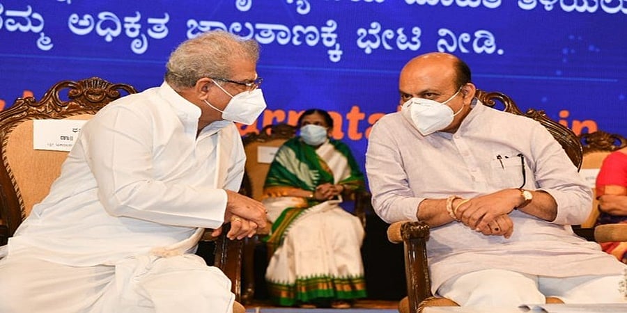 ರಾಜ್ಯಸಭೆಗೆ ನಾಮನಿರ್ದೇಶನ: ವೀರೇಂದ್ರ ಹೆಗ್ಗಡೆಗೆ ಸಿಎಂ ಬೊಮ್ಮಾಯಿ ಸೇರಿ ಹಲವು ಗಣ್ಯರ ಅಭಿನಂದನೆ