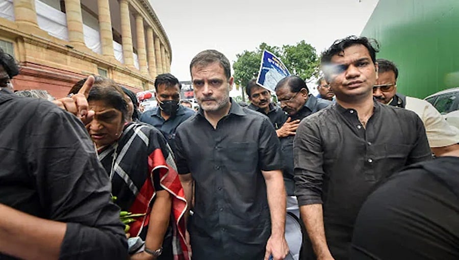 'ಬ್ಲ್ಯಾಕ್ ಮ್ಯಾಜಿಕ್' ಬಗ್ಗೆ ಮಾತನಾಡಿ ಪ್ರಧಾನಿ ಹುದ್ದೆ ಗೌರವ ಕಳೆಯಬೇಡಿ: ಮೋದಿಗೆ ರಾಹುಲ್ ಗಾಂಧಿ ತಿರುಗೇಟು!