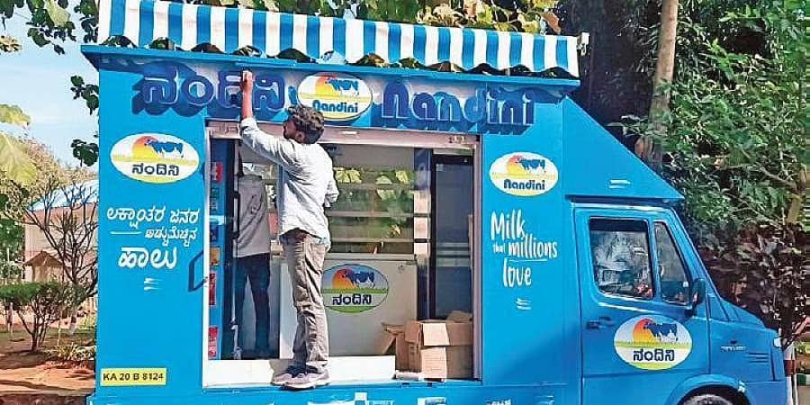 ಅಮುಲ್ ಹಾಲಿನ ಬೆಲೆ ಹೆಚ್ಚಳದ ಬೆನ್ನಲ್ಲೇ ಕೆಎಂಎಫ್‌ ಕೂಡ ಹಾಲಿನ ಬೆಲೆ ಹೆಚ್ಚಳಕ್ಕೆ ಮುಂದಾಗಿದೆಯೇ?