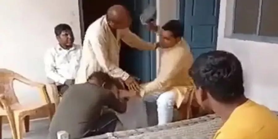 ದಲಿತ ಯುವಕನಿಗೆ ಚಪ್ಪಲಿಯಿಂದ ಥಳಿತ; ಇಬ್ಬರ ವಿರುದ್ಧ ಪ್ರಕರಣ ದಾಖಲು: ಓರ್ವನ ಬಂಧನ