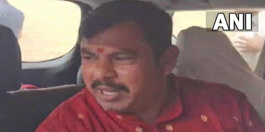 ತೆಲಂಗಾಣ: ಪ್ರವಾದಿ ಮೊಹಮ್ಮದ್ ಕುರಿತು ಅವಹೇಳನಾಕಾರಿ ಹೇಳಿಕೆ, ಬಿಜೆಪಿ ಶಾಸಕ ರಾಜಾ ಸಿಂಗ್ ಬಂಧನ