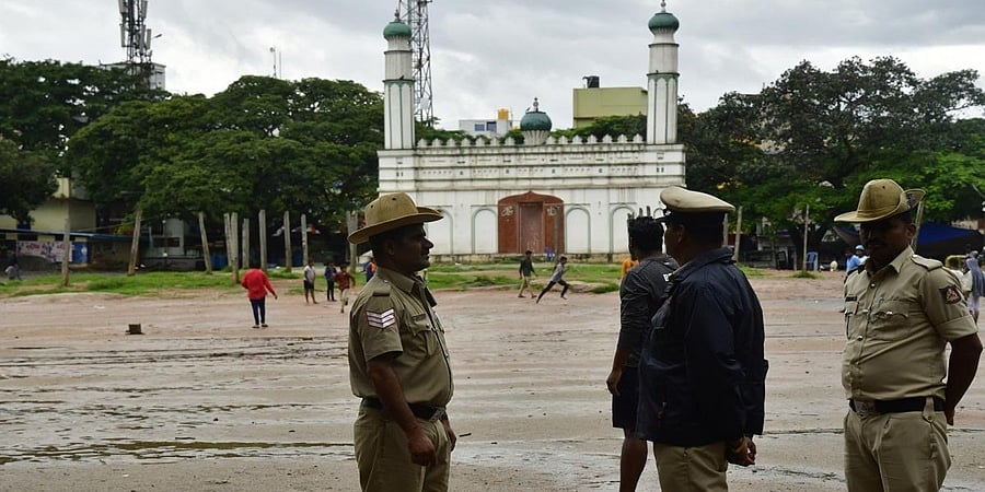 ಚಾಮರಾಜಪೇಟೆ ಈದ್ಗಾ ಮೈದಾನ ವಿವಾದ: ಯಥಾಸ್ಥಿತಿ ಕಾಯ್ದುಕೊಳ್ಳುವಂತೆ ಹೈಕೋರ್ಟ್ ಸೂಚನೆ