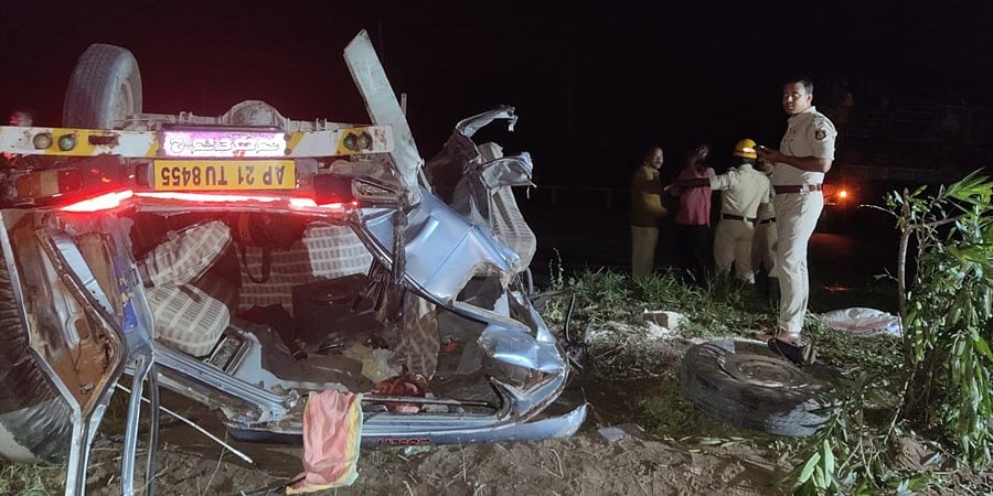 ತುಮಕೂರು ಜಿಲ್ಲೆಯ ಶಿರಾ ಬಳಿ ಭೀಕರ ರಸ್ತೆ ಅಪಘಾತ: 9 ಮಂದಿ ದುರ್ಮರಣ, 13 ಮಂದಿಗೆ ಗಾಯ