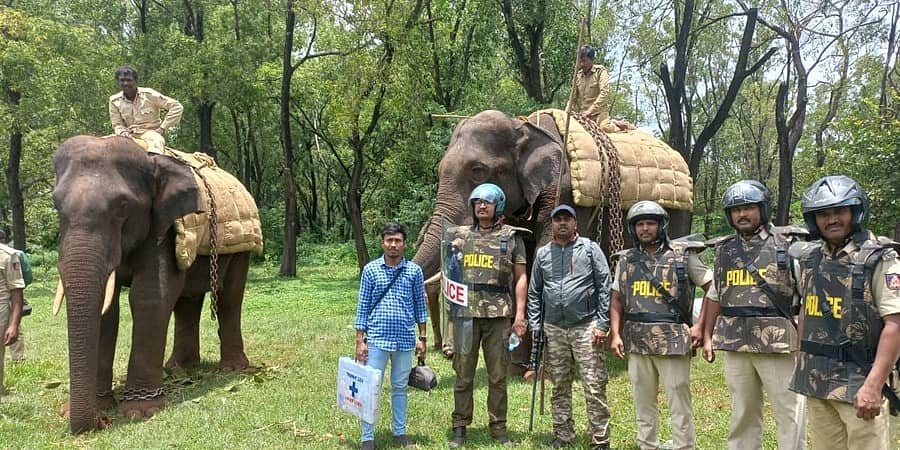 ಆನೆ, ಶ್ವಾನ ಕಾರ್ಯಾಚರಣೆಯಿಂದಲೂ ಪತ್ತೆಯಾಗದ ಚಿರತೆ: ಬೆಳಗಾವಿಯ 22 ಶಾಲೆ-ಕಾಲೇಜುಗಳಿಗೆ ರಜೆ, ಆನ್ ಲೈನ್ ತರಗತಿ ನಡೆಸಲು ಜಿಲ್ಲಾಧಿಕಾರಿ ಸೂಚನೆ