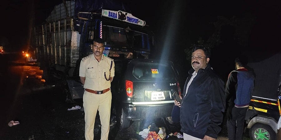 ಯಾದಗಿರಿ: ಭೀಕರ ಅಪಘಾತದಲ್ಲಿ ಆರು ತಿಂಗಳ ಮಗು ಸೇರಿ ಒಂದೇ ಕುಟುಂಬದ ಆರು ಮಂದಿ ಸಾವು