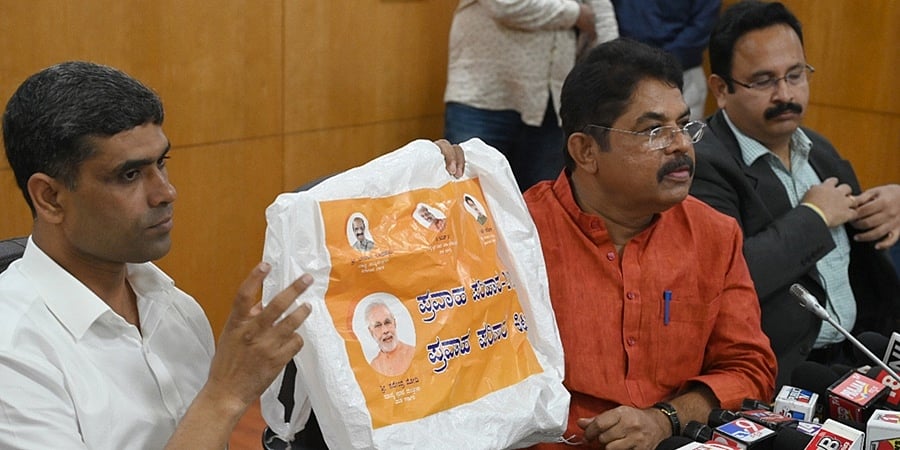 ರಾಜ್ಯದಲ್ಲಿ 14 ಪ್ರವಾಹ ಪೀಡಿತ ಜಿಲ್ಲೆ; 8,197 ಜನರು ಸುರಕ್ಷಿತ ಸ್ಥಳಕ್ಕೆ ಸ್ಥಳಾಂತರ, ಸಂತ್ರಸ್ಥರಿಗೆ ಉಚಿತ ಆಹಾರ ಕಿಟ್: ಆರ್.ಅಶೋಕ