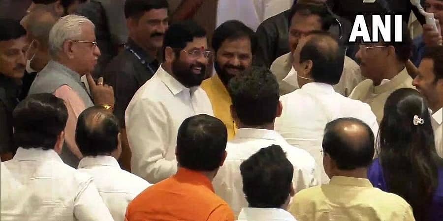 ಸಿಎಂ ಏಕನಾಥ್ ಶಿಂಧೆ ನೇತೃತ್ವದ ಮಹಾರಾಷ್ಟ್ರ ಸರ್ಕಾರ ಸಂಪುಟ ವಿಸ್ತರಣೆ: 18 ಶಾಸಕರು ಸಚಿವರಾಗಿ ಪ್ರಮಾಣವಚನ