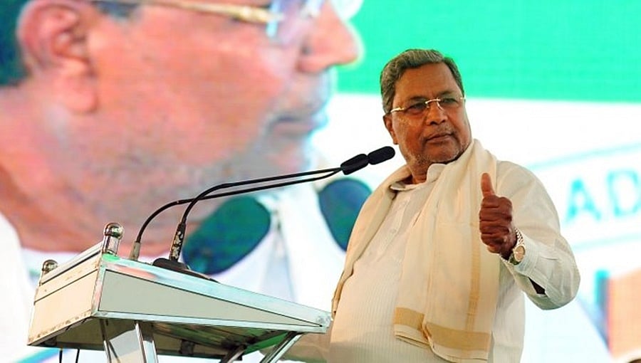 ವರುಣಾ ನಿಮ್ಮನ್ನು ಸಿಎಂ ಮಾಡಿದ ಪುಣ್ಯಕ್ಷೇತ್ರ, ಇಲ್ಲಿಂದಲೇ ಸ್ಪರ್ಧಿಸಿ: ಸಿದ್ದರಾಮಯ್ಯಗೆ ಬೆಂಬಲಿಗರ ಒತ್ತಾಯ