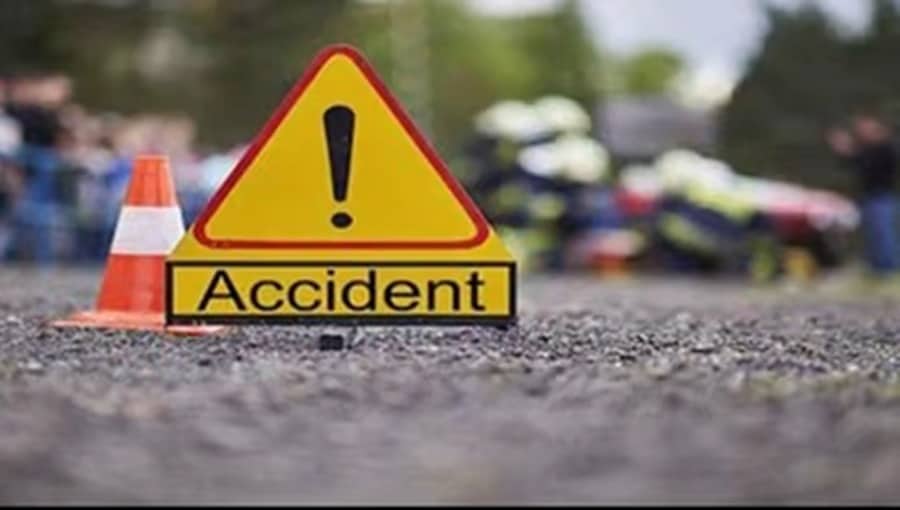 ಓವರ್ ಟೇಕ್ ಮಾಡುವ ಹುಚ್ಚಾಟ: ಸಾರಿಗೆ ಸಂಸ್ಥೆ ಬಸ್ ಮತ್ತು 2 ಕಾರುಗಳ ನಡುವೆ ಭೀಕರ ಅಪಘಾತ; ಒಂದೇ ಕುಟುಂಬದ ಮೂವರ ಸಾವು