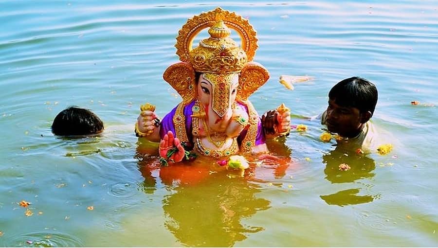 ಘೋರ ದುರಂತ: ಗಣೇಶ ವಿಸರ್ಜನೆ ವೇಳೆ ನೀರಿನಲ್ಲಿ ಮುಳುಗಿ 7 ಮಂದಿ ದಾರುಣ ಸಾವು