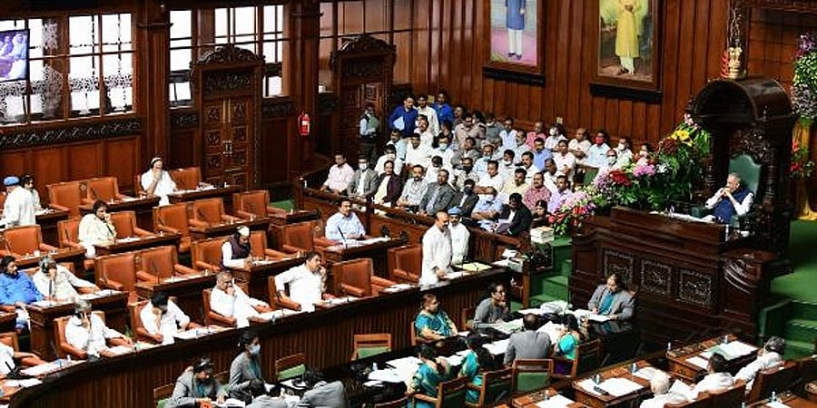 ವಿಧಾನಮಂಡಲ ಮುಂಗಾರು ಅಧಿವೇಶನ ಆರಂಭ: ಸಚಿವ ಉಮೇಶ್ ಕತ್ತಿಗೆ ಸಂತಾಪ, ಭಾವುಕರಾದ ಸಿಎಂ ಬೊಮ್ಮಾಯಿ