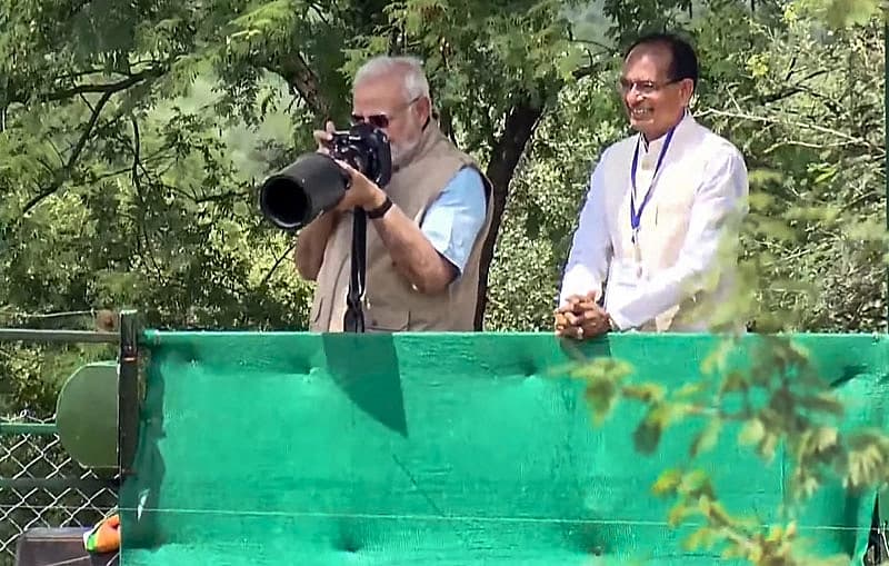 ಮಧ್ಯ ಪ್ರದೇಶ ಸಿಎಂ ಜೊತೆ ಪ್ರಧಾನಿ ಮೋದಿ