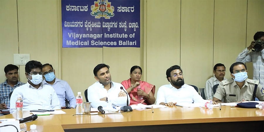 ವಿಮ್ಸ್ ದುರಂತ: ರೋಗಿಗಳ ಸಾವು ವಿದ್ಯುತ್ ಕಡಿತದಿಂದ ಆಗಿರದೇ ಇರಬಹುದು: ಸಚಿವ ಡಾ ಕೆ ಸುಧಾಕರ್