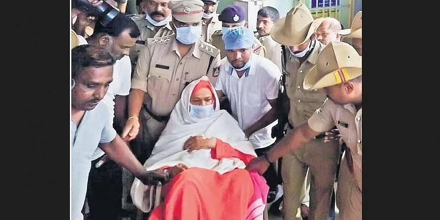 ಪೋಕ್ಸೋ ಕೇಸಿನಡಿ ಜೈಲು ಸೇರಿದ ಮುರುಘಾ ಶರಣರು: ಹಂಗಾಮಿ ಪೀಠಾಧಿಪತಿಯಾಗಿ ಹೆಬ್ಬಾಳು ಮಠದ ಮಹಾಂತ ರುದ್ರಸ್ವಾಮಿ ನೇಮಕ