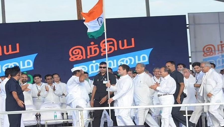 ಕನ್ಯಾಕುಮಾರಿಯಿಂದ ಕಾಶ್ಮೀರದವರೆಗೆ: ಕಾಂಗ್ರೆಸ್ 'ಭಾರತ್ ಜೋಡೋ' ಯಾತ್ರೆಗೆ ರಾಹುಲ್ ಗಾಂಧಿ ಚಾಲನೆ