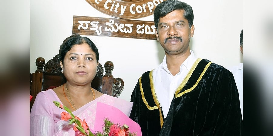 ಫಲಿಸದ ಕಾಂಗ್ರೆಸ್ ತಂತ್ರ: ಮೈಸೂರು ಗದ್ದುಗೆ ಬಿಜೆಪಿ ಪಾಲಿಗೆ; ಮೇಯರ್ ಆಗಿ ಶಿವಕುಮಾರ್ ಆಯ್ಕೆ, ಜೆಡಿಎಸ್ ಗೆ ಮುಖಭಂಗ