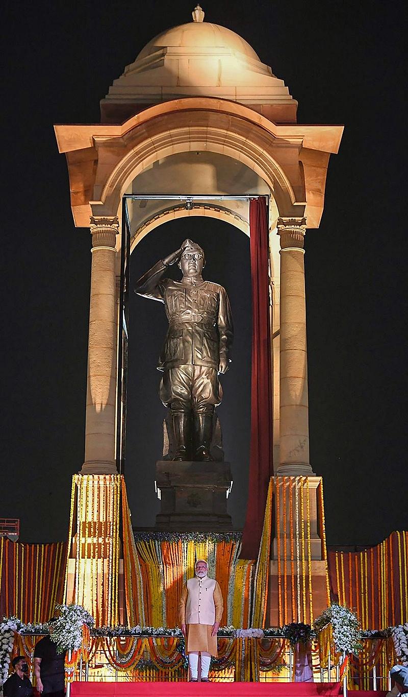 ನೇತಾಜಿ ಪ್ರತಿಮೆ