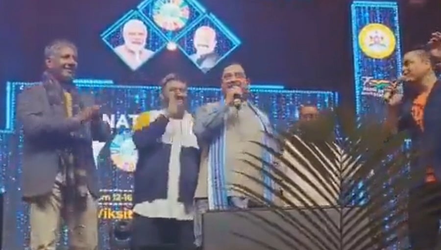 ರಾಷ್ಟ್ರೀಯ ಯುವಜನೋತ್ಸವ: 'ಹುಟ್ಟಿದರೆ ಕನ್ನಡ ನಾಡಲ್ಲಿ ಹುಟ್ಟಬೇಕು...' ಹಾಡು ಹಾಡಿದ ಸಚಿವ ಪ್ರಹ್ಲಾದ್ ಜೋಶಿ