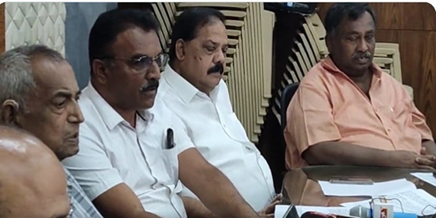 ಬಿಜೆಪಿ ಶಾಸಕ ತಿಪ್ಪಾರೆಡ್ಡಿ ವಿರುದ್ಧ ಗುತ್ತಿಗೆದಾರ ಸಂಘ ಲಂಚ ಬೇಡಿಕೆಯ ಆರೋಪ: ಜ.18ಕ್ಕೆ ರಾಜ್ಯ ಸರ್ಕಾರ ವಿರುದ್ಧ ಪ್ರತಿಭಟನೆಗೆ ನಿರ್ಧಾರ