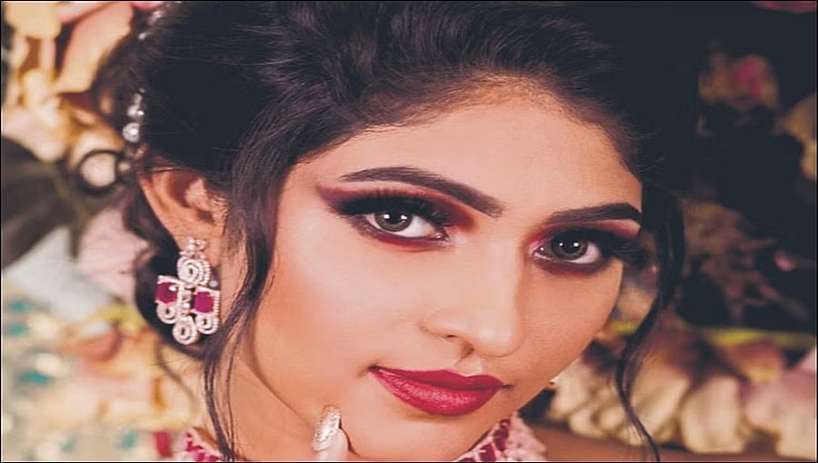 'ಕುರುಡು ಕಾಂಚಾಣ' ಮೂಲಕ ನಾಯಕಿಯಾಗಿ ಅಮೂಲ್ಯ ಗೌಡ ಪಾದಾರ್ಪಣೆ!