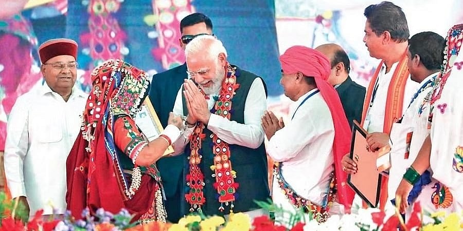 ಗಿನ್ನಿಸ್ ದಾಖಲೆ ನಿರ್ಮಿಸಿದ ಪ್ರಧಾನಿ ಮೋದಿ ಕಲಬುರಗಿ ಕಾರ್ಯಕ್ರಮ: 50 ಸಾವಿರಕ್ಕೂ ಅಧಿಕ ಮಂದಿಗೆ ಹಕ್ಕು ಪತ್ರ ವಿತರಣೆ