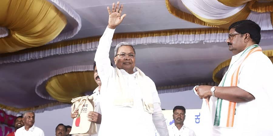 'ಕೊಟ್ಟ ಮಾತಿನಂತೆ ನಡೆದುಕೊಳ್ಳದಿದ್ದರೆ ರಾಜಕೀಯ ನಿವೃತ್ತಿ, ಹಿಟ್ಲರ್ ನಂತೆ ಮೆರೆಯುವ ಮೋದಿಗೆ ಜನ ಬುದ್ದಿ ಕಲಿಸುತ್ತಾರೆ': ಸಿದ್ದರಾಮಯ್ಯ