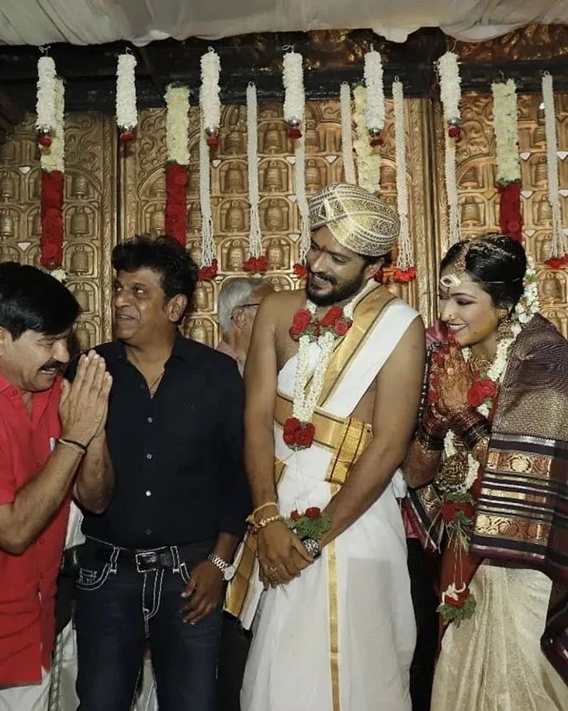 ವಿವಾಹಕ್ಕೆ ಆಗಮಿಸಿ ಶುಭಾಶಯ ಕೋರಿದ ನಟ ಶಿವರಾಜ್ ಕುಮಾರ್