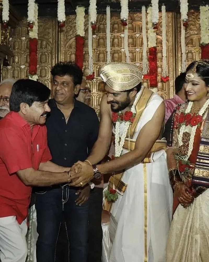 ನವಜೋಡಿಗೆ ಶಾಸಕ ಎಸ್ ಎ ರಾಮದಾಸ್ ಶುಭಾಶಯ
