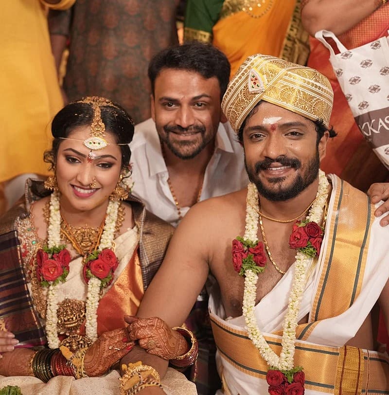 ಮದುವೆ ಕಾರ್ಯಕ್ರಮದಲ್ಲಿ ಭಾಗವಹಿಸಿದ ಗೆಳೆಯ ಡಾಲಿ ಧನಂಜಯ್