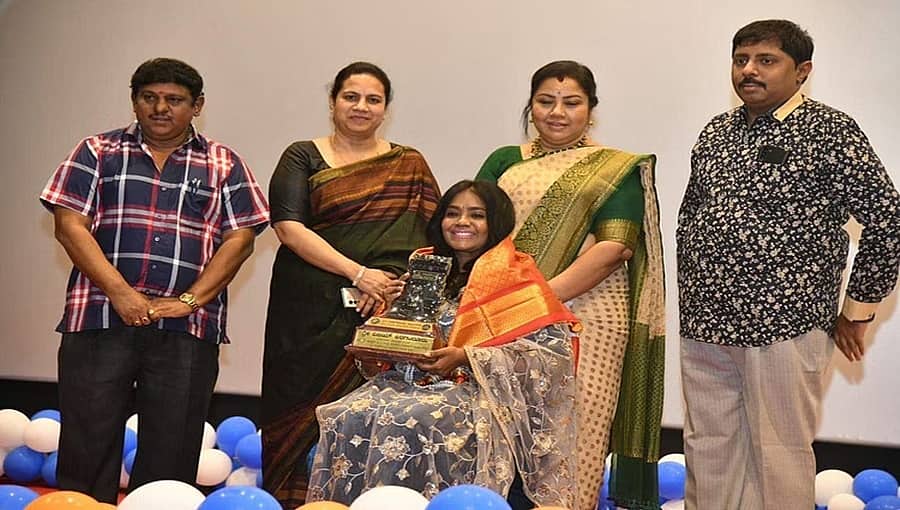 ವಿಜಯ್ ಕಿರಗಂದೂರು, ಅಶ್ವಿನಿ ಪುನೀತ್ ರಾಜ್‌ಕುಮಾರ್, ತಾರಾಗೆ ಶ್ರೀ ರಾಘವೇಂದ್ರ ಚಿತ್ರವಾಣಿ ವಿಶೇಷ ಪ್ರಶಸ್ತಿ