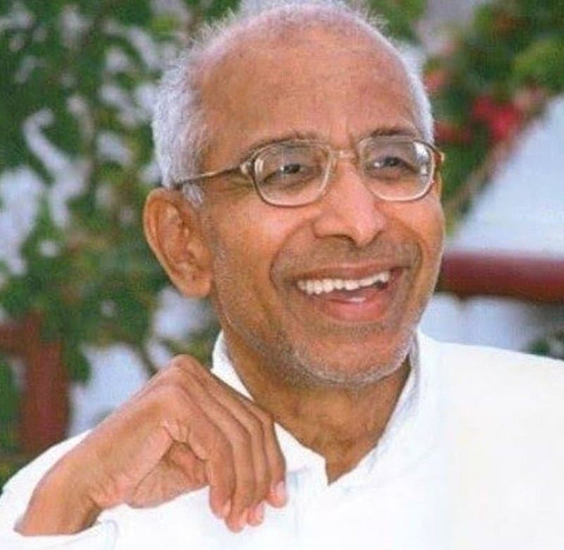 ಭಾರತ ಸರ್ಕಾರ ನೀಡುವ ಅತ್ಯುನ್ನತ ನಾಗರಿಕ ಗೌರವ ಪ್ರಶಸ್ತಿಗಳ ಮೇಲೆ ನನಗೆ ಅಪಾರ ಗೌರವವಿದೆ. ಪದ್ಮಶ್ರೀ ಪ್ರಶಸ್ತಿ ಘೋಷಿಸಿದ್ದಕ್ಕೆ ಧನ್ಯವಾದಗಳು. ಆದರೆ, ನಾನೊಬ್ಬ ಸರಳ ವ್ಯಕ್ತಿ. ಸಾಮಾನ್ಯ ಜೀವನ ನಡೆಸುತ್ತ, ಆಧ್ಯಾತ್ಮಿಕ ಬೋಧನೆಯ ಮೂಲಕ ಜನರ ಜೀವನ ಉದಾತ್ತಗೊಳಿಸುವುದು ಉದ್ದೇಶ ನನ್ನದು. ಹಾಗಾಗಿ ಪ್ರಶಸ್ತಿಗಳ ಅವಶ
