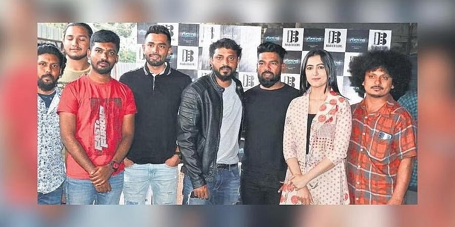 ಸಂದೇಶ್ ಪ್ರಸನ್ನ ನಾಯಕ ನಟನೆಯ 'ರೇಸರ್' ಚಿತ್ರಕ್ಕೆ ಮೂಹೂರ್ತ