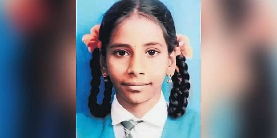 ಬೆಳಗಾವಿ: ತನ್ನ ಗ್ರಾಮಕ್ಕೆ ಬಸ್ ಸೇವೆಗೆ ಆಗ್ರಹಿಸಿ ಪ್ರತಿಭಟಿಸುತ್ತಿದ್ದ ಬಾಲಕಿ ರಸ್ತೆ ಅಪಘಾತದಲ್ಲಿ ನಿಧನ