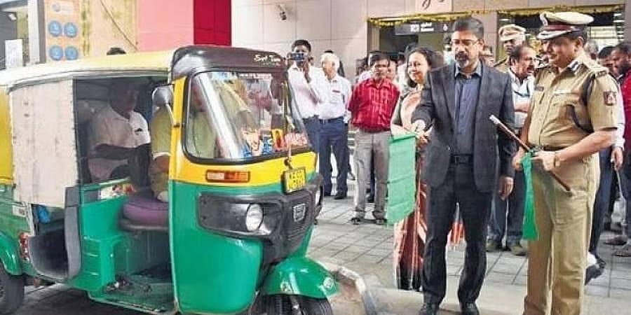 ಬೆಂಗಳೂರು: ನಮ್ಮ ಮೆಟ್ರೋ ನಿಲ್ದಾಣಗಳಲ್ಲಿ ಪ್ರಿಪೇಯ್ಡ್ ಆಟೋ ಸೇವೆ ಆರಂಭ
