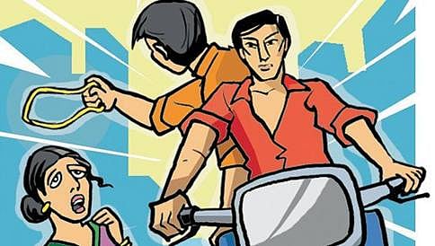 ಬೆಂಗಳೂರು: ನಾಲ್ಕು ಗಂಟೆಗಳ ಅಂತರದಲ್ಲಿ ನಾಲ್ವರು ಮಹಿಳೆಯರನ್ನು ಟಾರ್ಗೆಟ್ ಮಾಡಿ ಸರಗಳ್ಳತನ