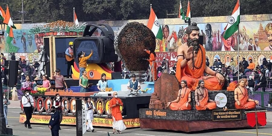 ಗಣರಾಜ್ಯೋತ್ಸವ ಪರೇಡ್ನಲ್ಲಿ ರಾಜ್ಯದ ಸ್ತಬ್ಧಚಿತ್ರಕ್ಕಿಲ್ಲ ಅವಕಾಶ: ಸಿಎಂ ಬೊಮ್ಮಾಯಿ ವಿರುದ್ಧ ವಿಪಕ್ಷಗಳು, ಕನ್ನಡ ಸಂಘಟನೆಗಳ ಕಿಡಿ