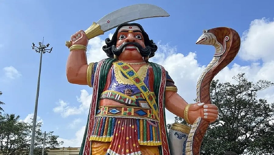 ಮಹಿಷಾ ದಸರಾ, ಚಾಮುಂಡಿ ಬೆಟ್ಟ ಚಲೋ ಎರಡಕ್ಕೂ ಬ್ರೇಕ್ ಹಾಕಿದ ಮೈಸೂರು ಪೊಲೀಸರು