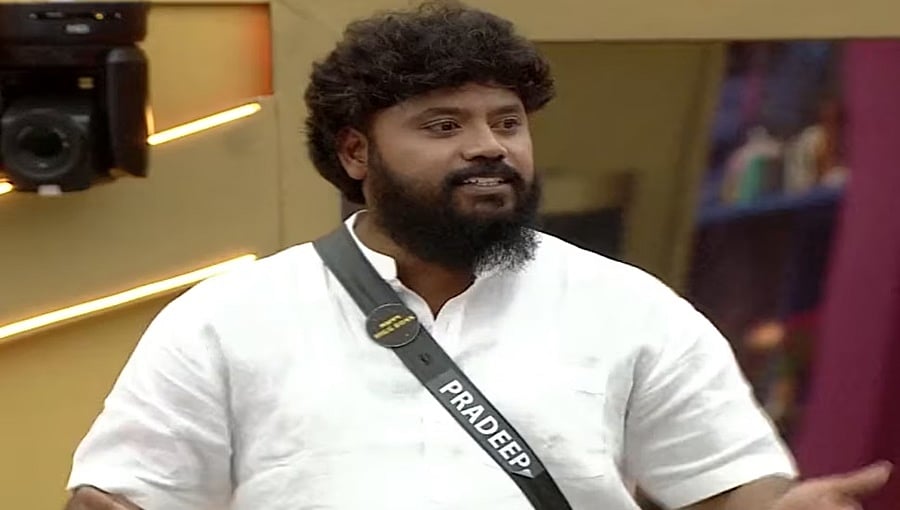 ದೊಡ್ಮನೆಯಿಂದ ಪ್ರದೀಪ್ ಈಶ್ವರ್ ಔಟ್: ಬಿಗ್ ಬಾಸ್ ಗೆ ತೆರಳಿದ್ದಕ್ಕೆ ಶಾಸಕರನ್ನು ವಜಾಗೊಳಿಸುವಂತೆ ದೂರು!