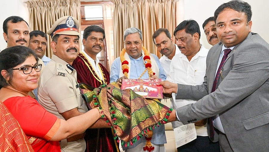 ಮೈಸೂರು ದಸರಾ: ಮುಖ್ಯಮಂತ್ರಿಗಳಿಗೆ ಅಧಿಕೃತ ಆಹ್ವಾನ